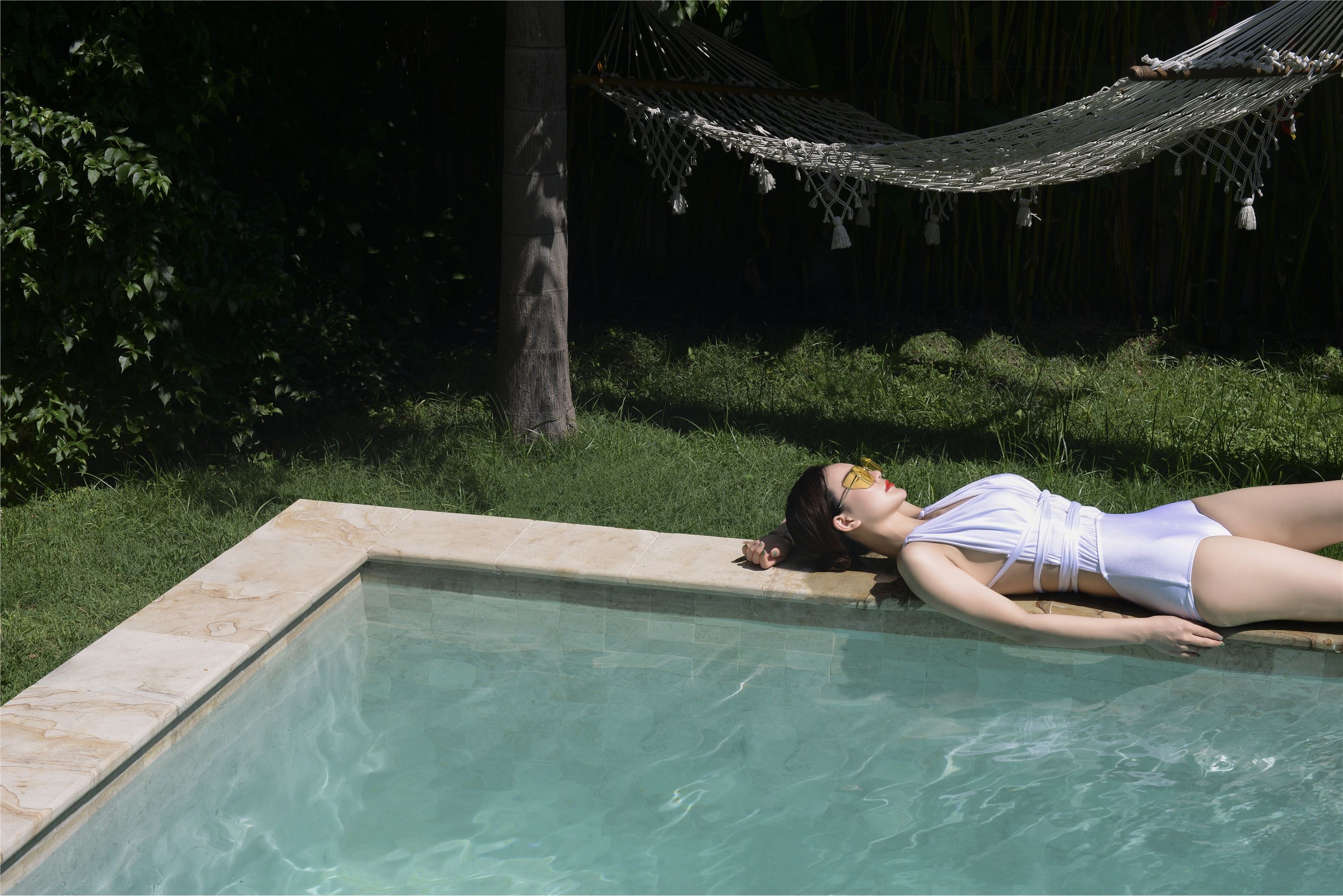 YITUYU艺图语 2025.02.04 Coastal  Beach 钟钟